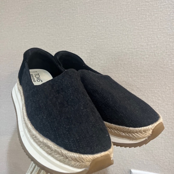 Toms Shoes - Womens TOMS Black Canvas PALMA Slip On Shoes Size 7.5 NIB Torn Off Lid